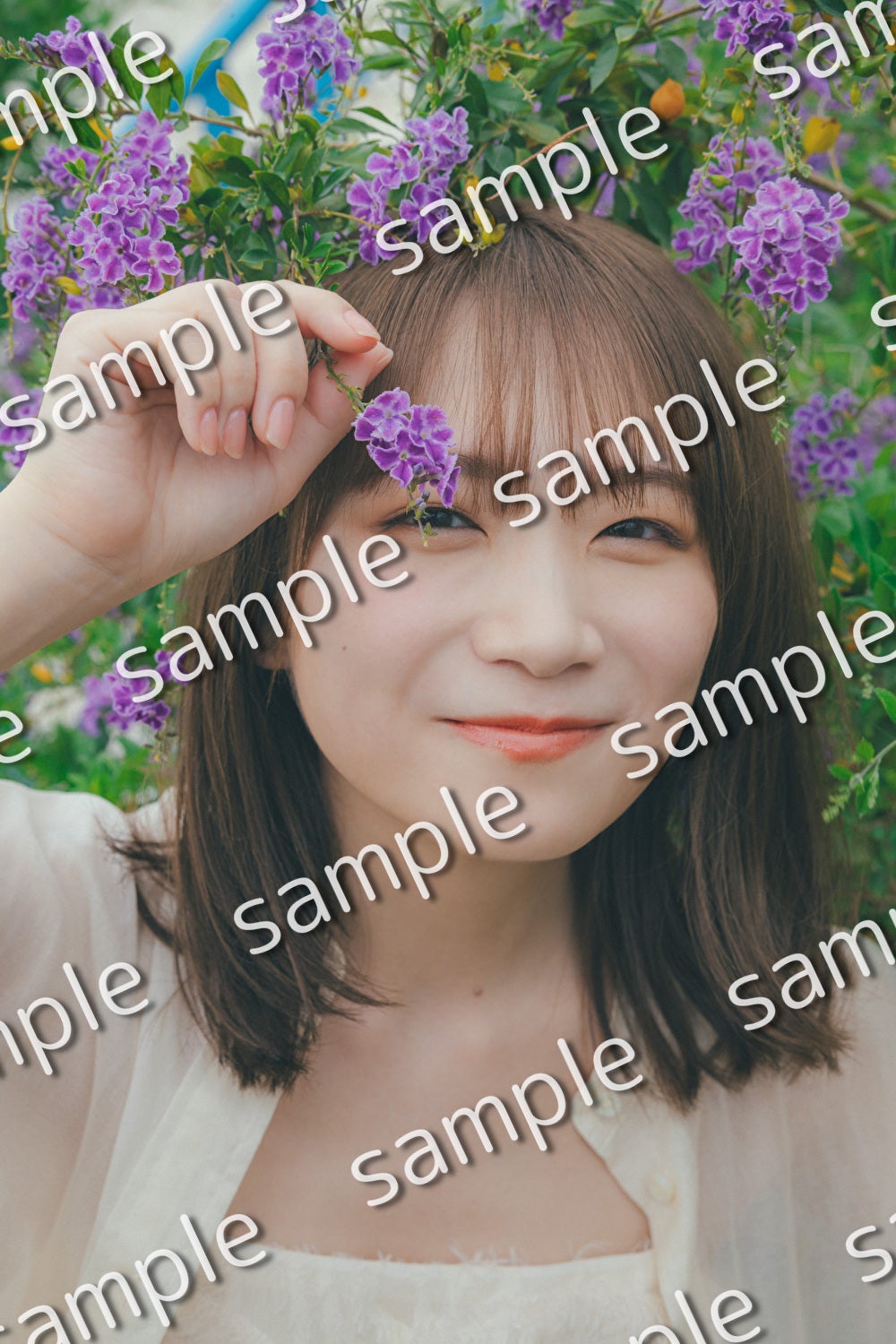 秋元真夏／楽天ブックスオリジナル本人画像データ「淡淡」撮影／東京祐