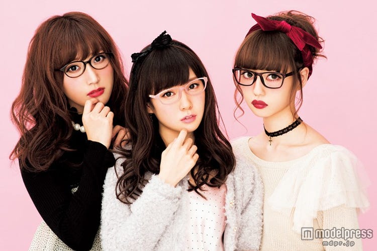 渡辺美優紀 菅野結以 中村里砂 甘くてかわいい メガネ姿の3ショットに胸キュン モデルプレス 渡辺美優紀 菅野結以 中村里砂 甘くてかわいい メガネ姿の3ショットに胸キュン モデルプレス
