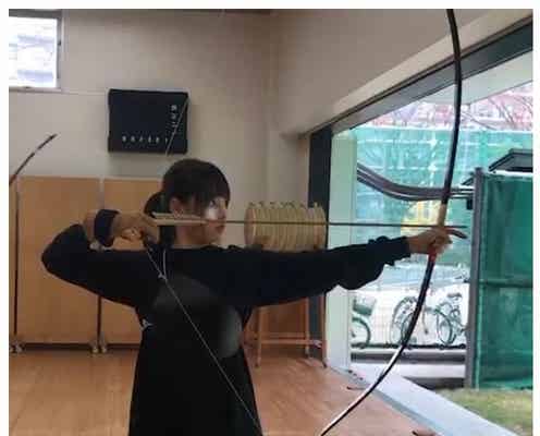 桜井日奈子「僕の初恋をキミに捧ぐ」“弓道着”姿披露 撮影の苦労明かす