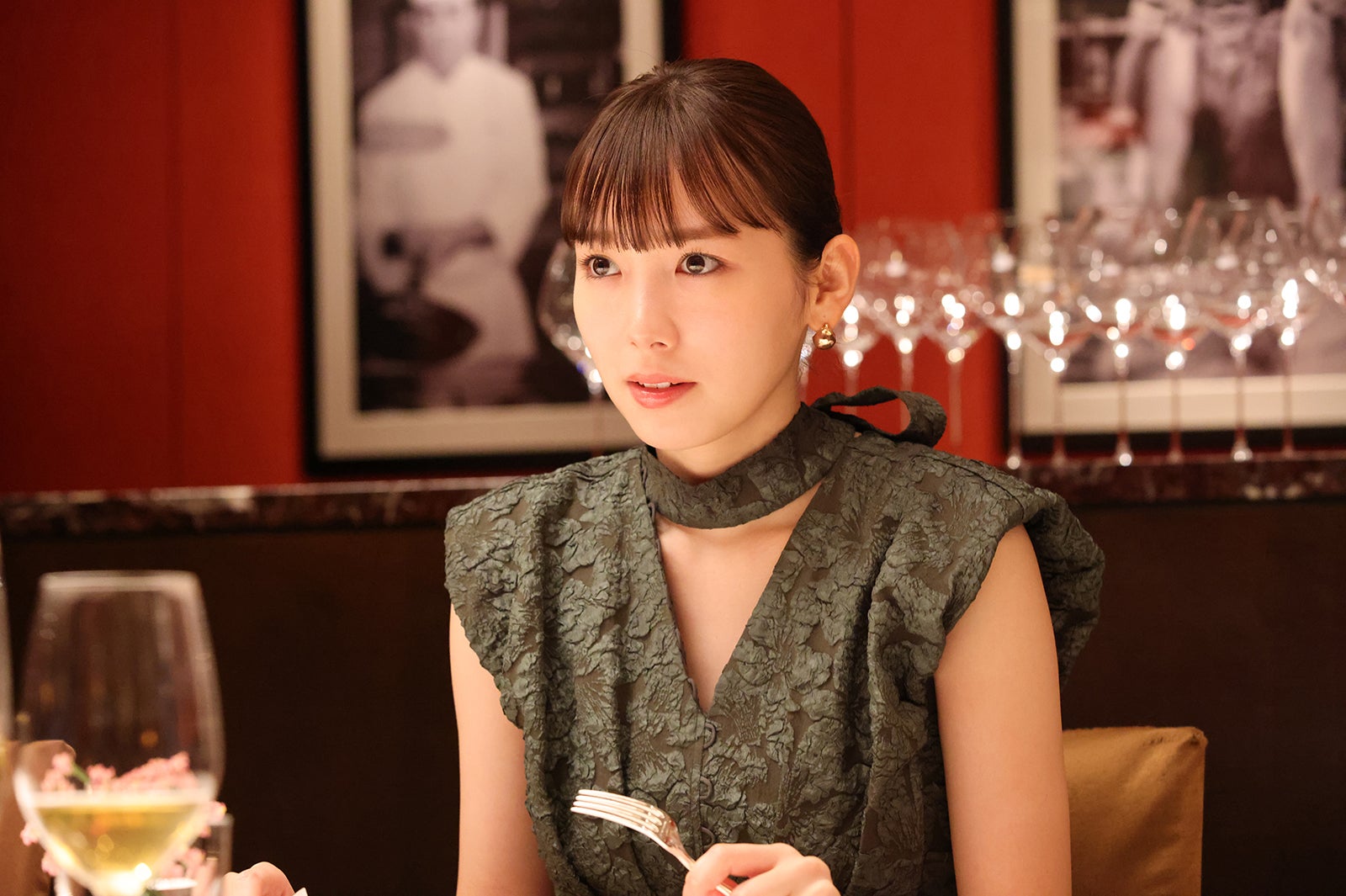 飯豊まりえ「何曜日に生まれたの」第3話より（C）ABCテレビ