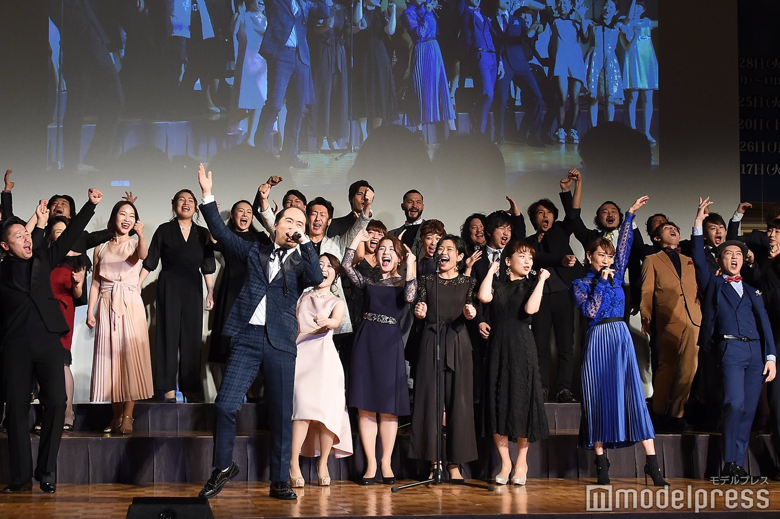 歌唱の模様 （C）モデルプレス