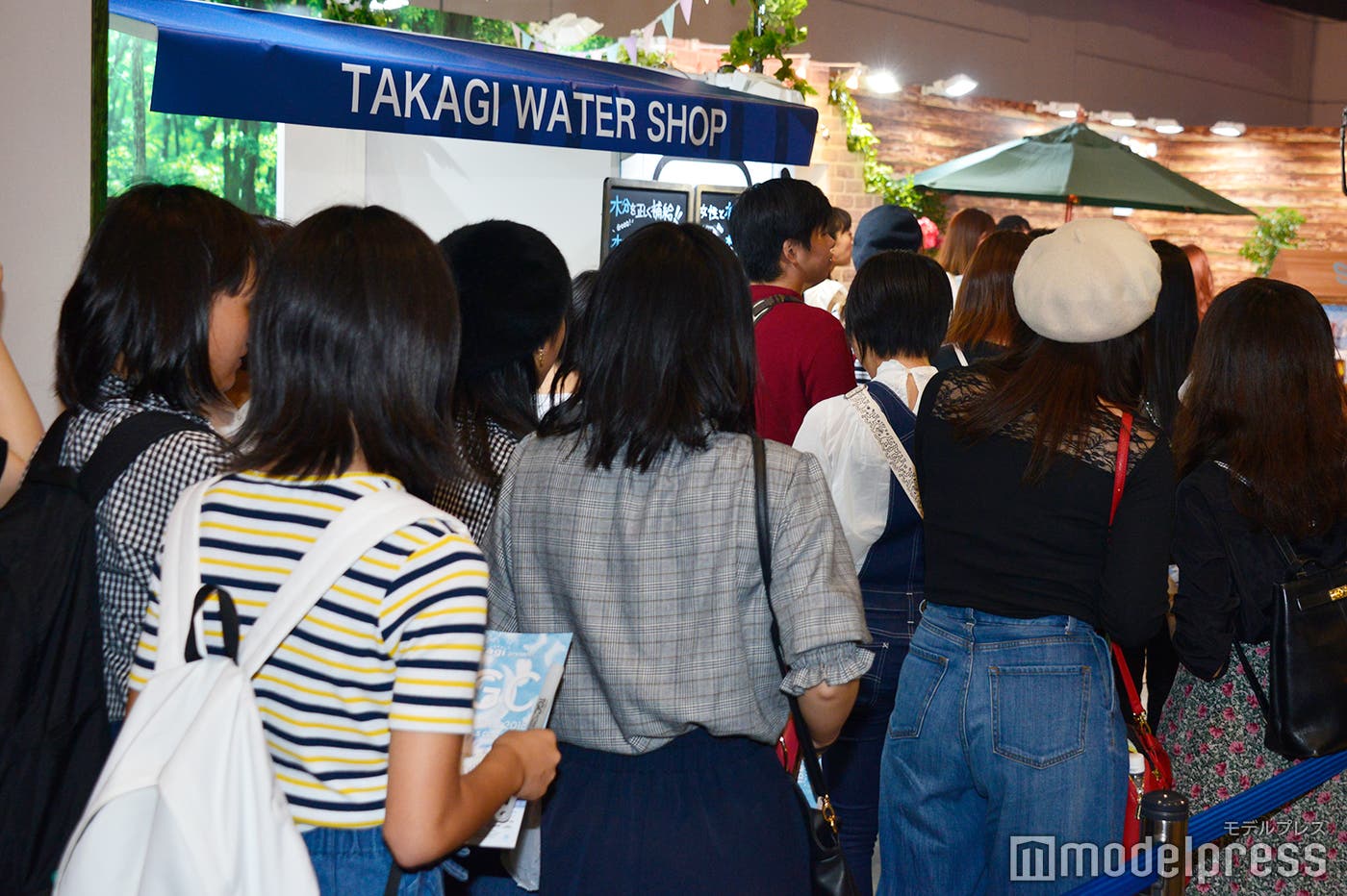 フォトスポットに長蛇の列 (C)モデルプレス