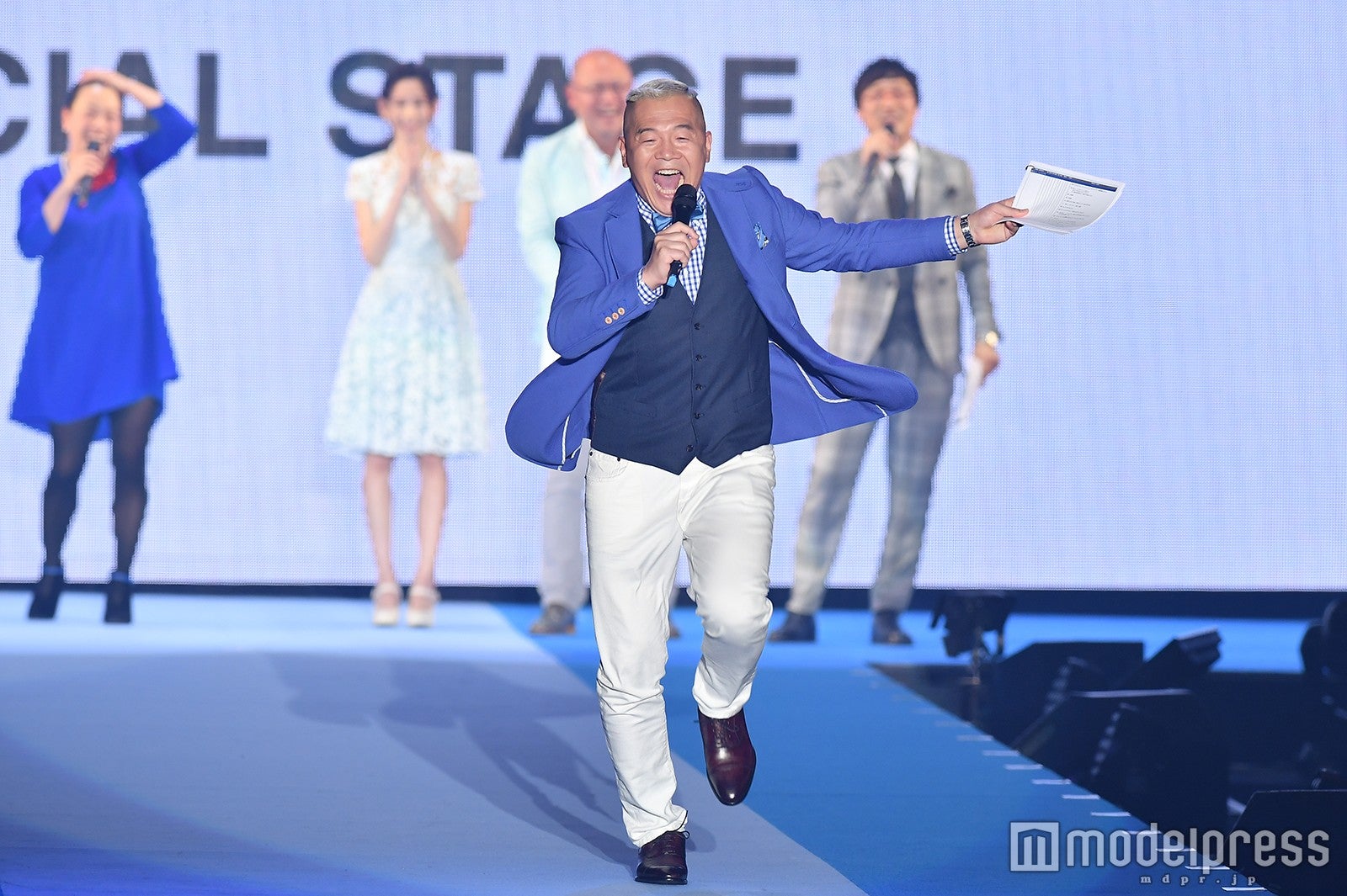 応援に駆け付けたキャイ～ン・ウド鈴木（C）モデルプレス