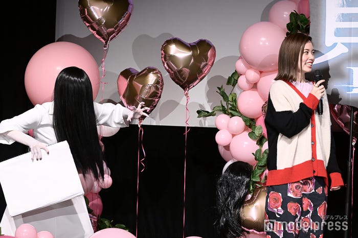 貞子、小芝風花 (C)モデルプレス