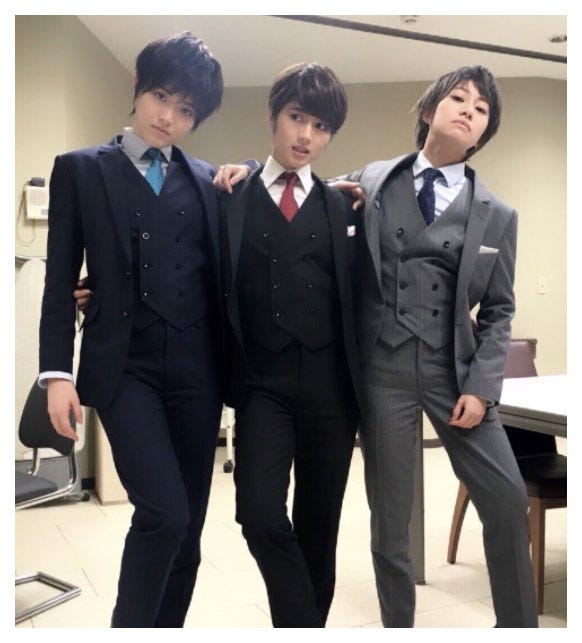 #キメてみようとした#シンクロニシティ失敗#右端のオラつき具合/若月佑美オフィシャルブログより