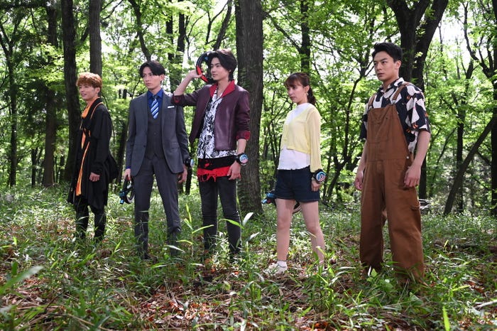 「爆上戦隊ブンブンジャー」より(C)テレビ朝日