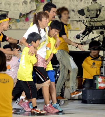 「夫妻かと思ったらw」「親父に激似すぎる」北斗晶、27歳カナダ在住長男と出演→SNS沸く「隣が健介かと思いきや」【徹子の部屋】