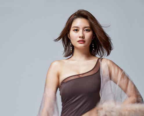 林ゆめ、SEXY水着姿で美ボディ輝く 片脚ポージングに挑戦