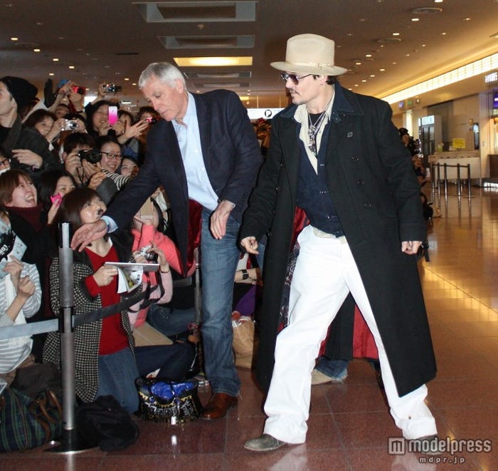 ファンサービス中のジョニー。