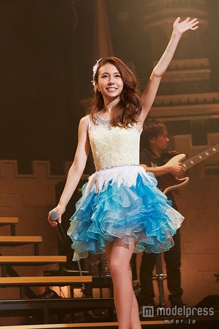 地元神奈川県からツアーを開始したMay J.