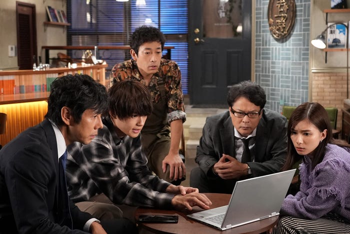 西島秀俊、佐野勇斗、迫田孝也、田中哲司、芳根京子「真犯人フラグ」より (C)日本テレビ