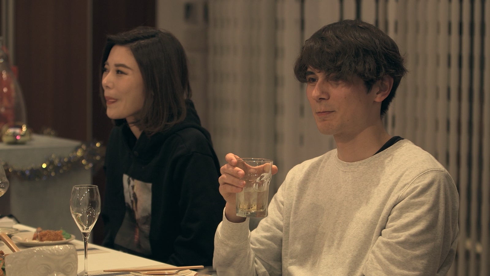 聖南、至恩「TERRACE HOUSE OPENING NEW DOORS」14th WEEK（C）フジテレビ／イースト・エンタテインメント