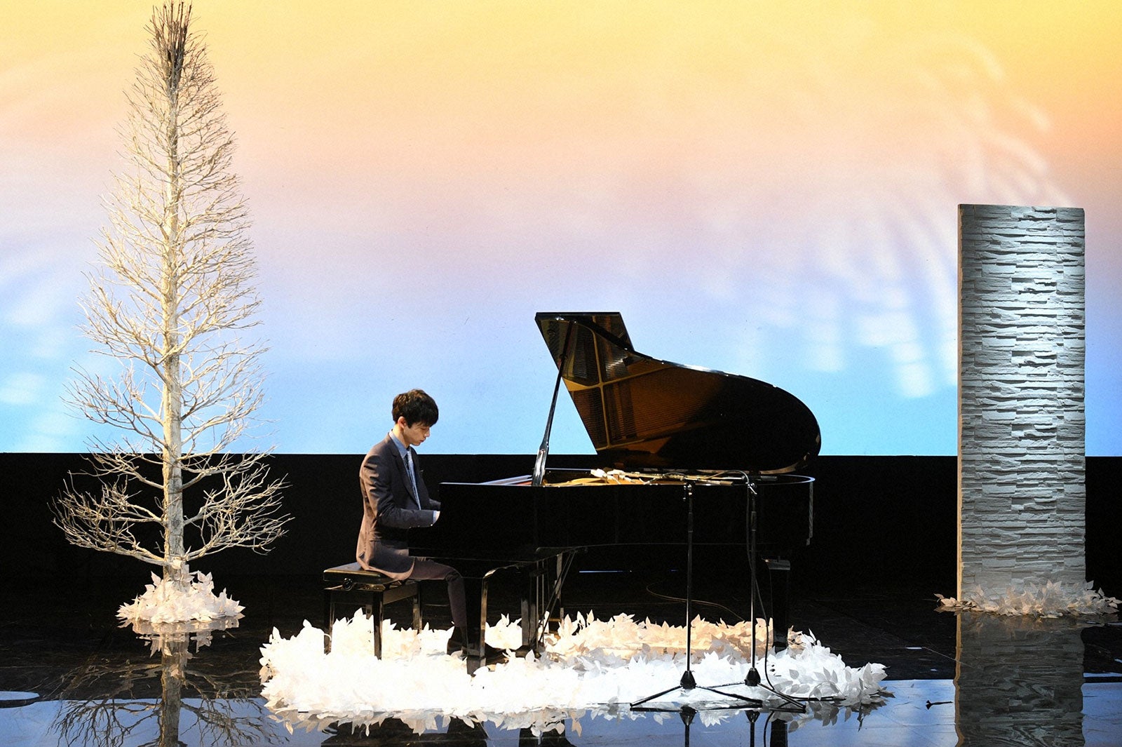 坂口健太郎／「ごめん、愛してる」第4話より（画像提供：TBS）