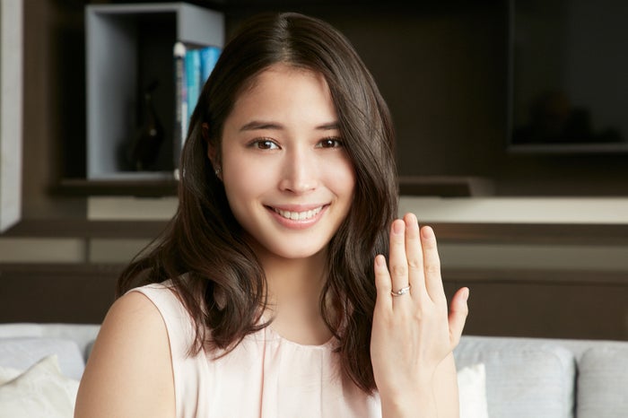広瀬アリス プロポーズ受けた喜びの一瞬 思い出の地で表現 モデルプレス 広瀬アリス プロポーズ受けた喜びの一瞬 思い出の地で表現 モデルプレス