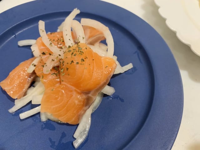 カルディ：塩レモンパスタソースを使ったサーモンのマリネ