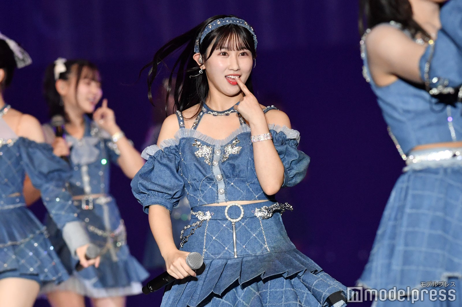 ＝LOVE（C）モデルプレス