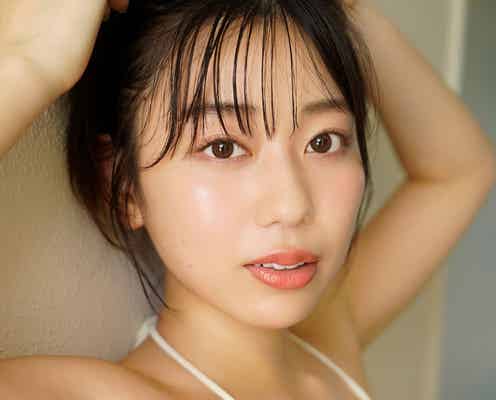 凛咲子、ふっくらバスト披露 色気溢れるセクシーカット