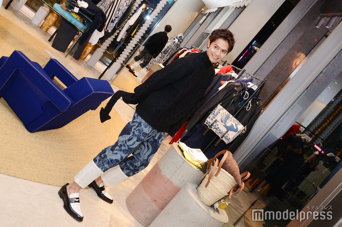 ロエベに来店した片寄涼太（C）ビューティーガール