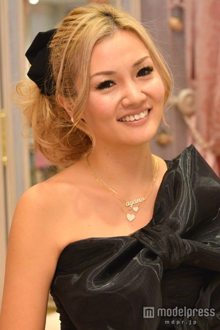 福王寺彩野 イケメン夫との新婚生活 豪華ディズニー挙式を語る モデルプレスインタビュー モデルプレス 福王寺彩野 イケメン夫との新婚生活 豪華ディズニー挙式を語る モデルプレスインタビュー モデルプレス
