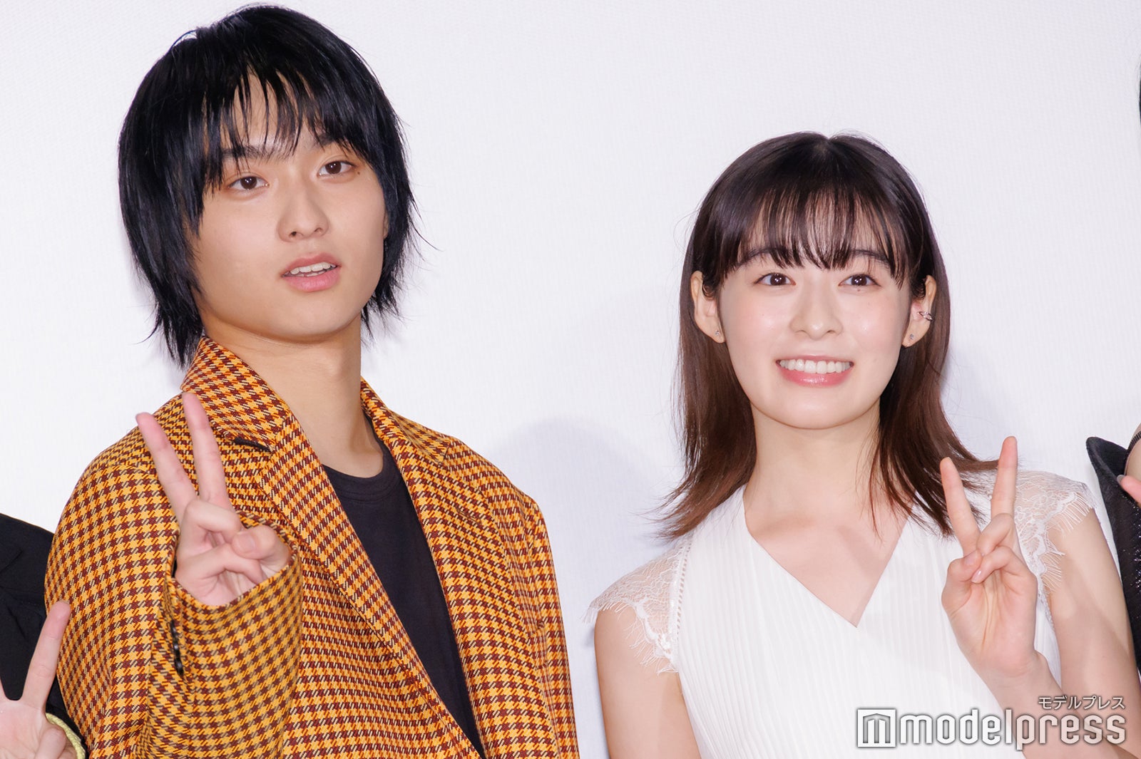 奥平大兼、森七菜（C）モデルプレス