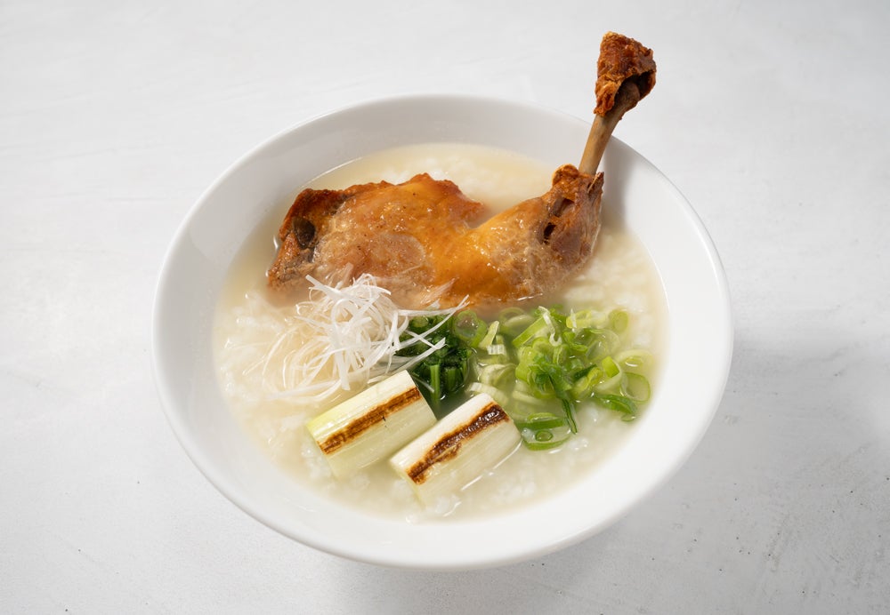 鶏のおかゆ(塩白湯)1,500円 税込/提供画像