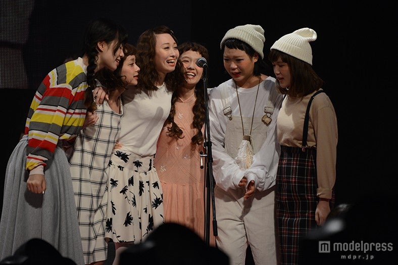 泣きながらの歌唱