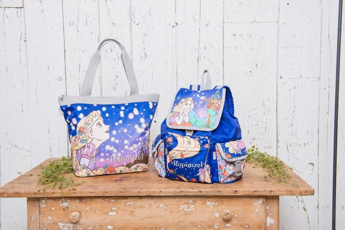 左:トートバッグ¥20,000 右:リュックサック¥34,000(C)Disney