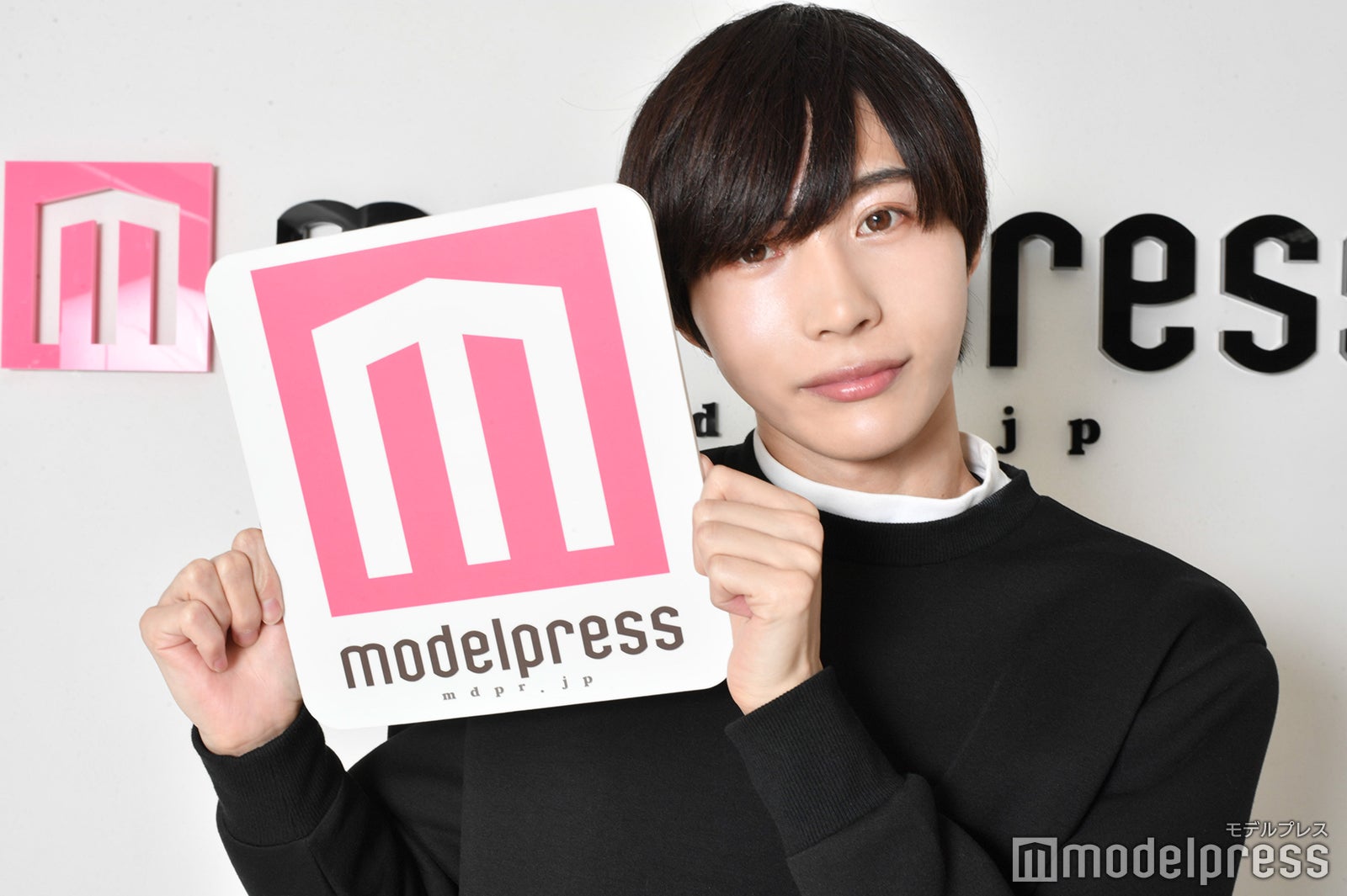 終了】車谷セナ、直筆サイン入りチェキプレゼント【2名様