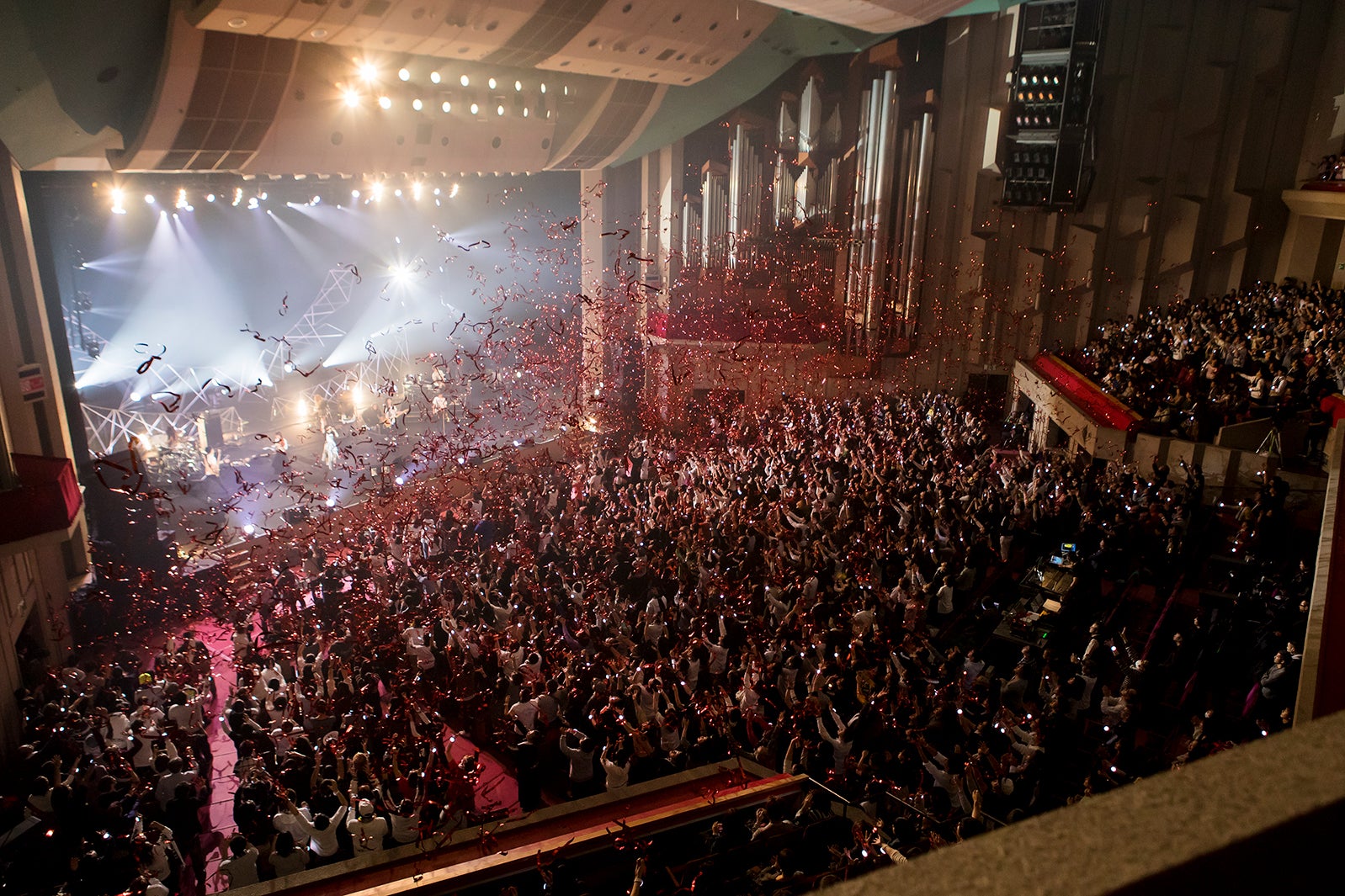 「山本彩LIVE TOUR 2017～identity～」より（画像提供：所属事務所）