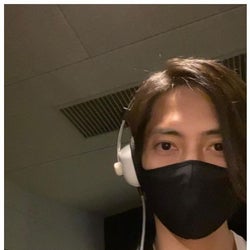 山下智久「何の仕事か言えないのですが」スタジオでの自撮りショットにファン歓喜