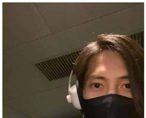 山下智久「何の仕事か言えないのですが」スタジオでの自撮りショットにファン歓喜