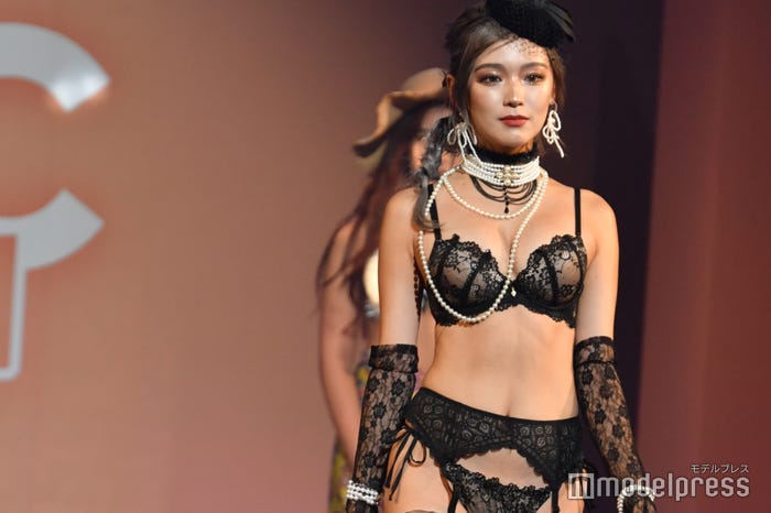 せいせい(田向星華)(C)モデルプレス