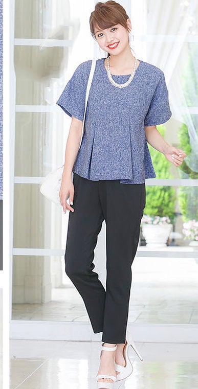 サマーツイード生地タックフレアブラウストップス「神戸レタス」2380円（税込）／画像提供：神戸レタス