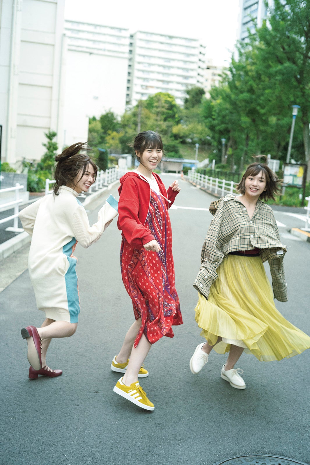 西村歩乃果、阿部菜々実、長月翠（画像提供：講談社）