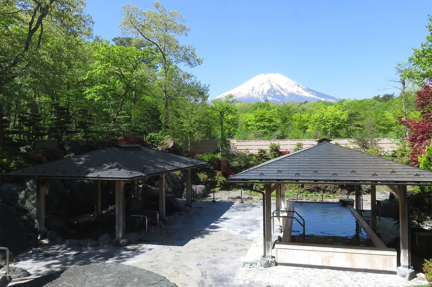 日本が誇る“富士山×温泉”を楽しむ贅沢！絶景マウントビューの温泉4選／画像提供：山中湖温泉 紅富士の湯