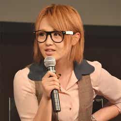 「第1回 アジア歌姫オーディション」でトークショーを行ったてんちむ