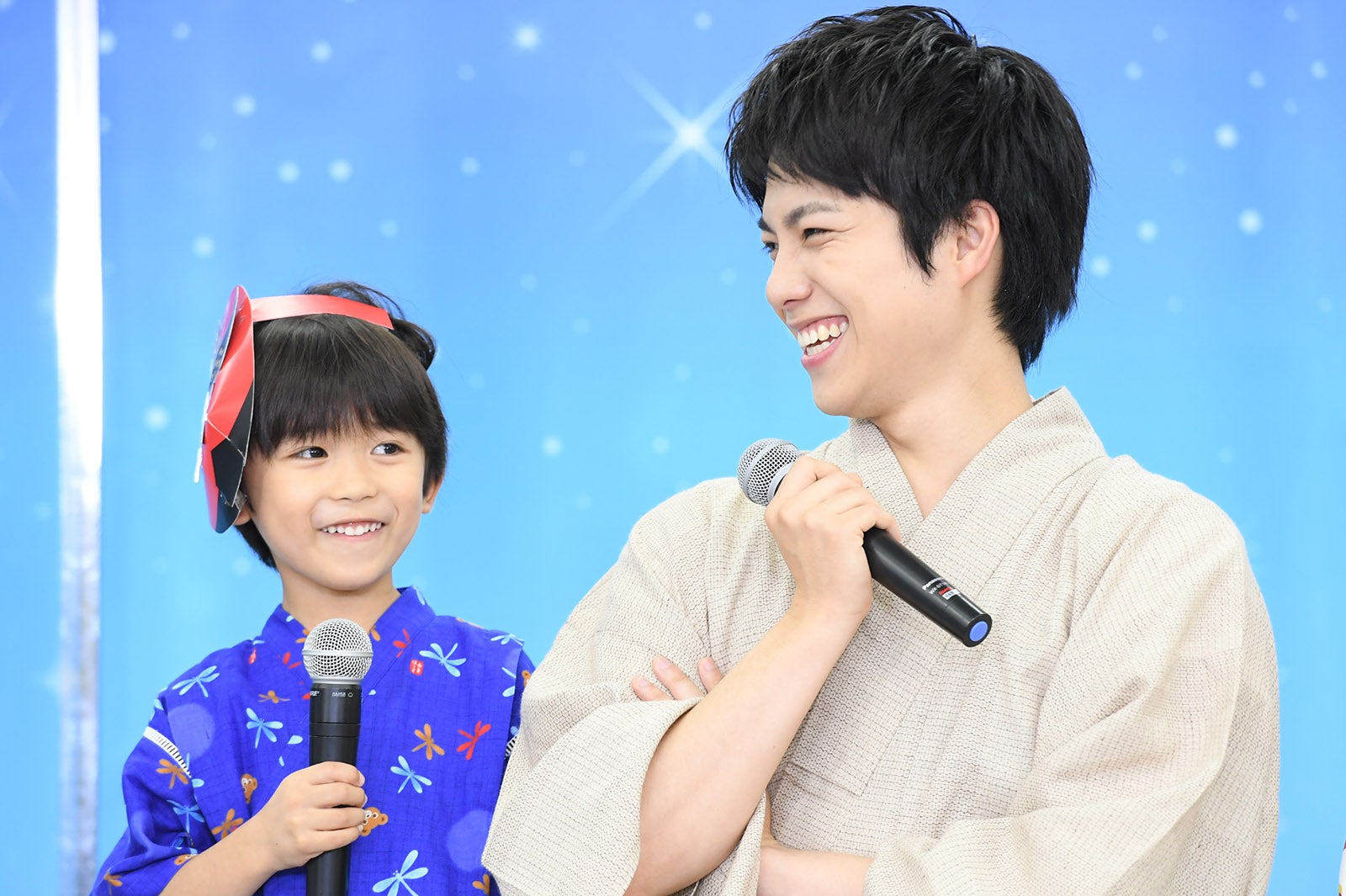 佐藤遙灯、重岡大毅（C）TBS