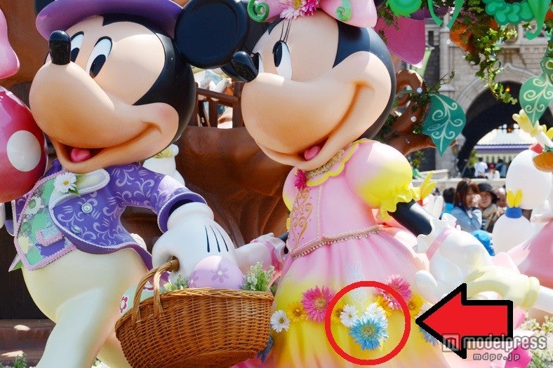 ドレスに花でミッキー