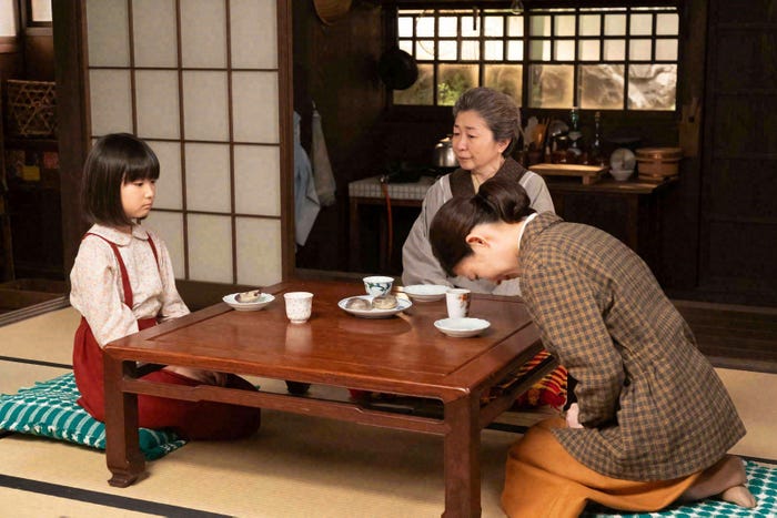 竹澤咲子、田中真弓、伊藤沙莉「虎に翼」第85話(C)NHK