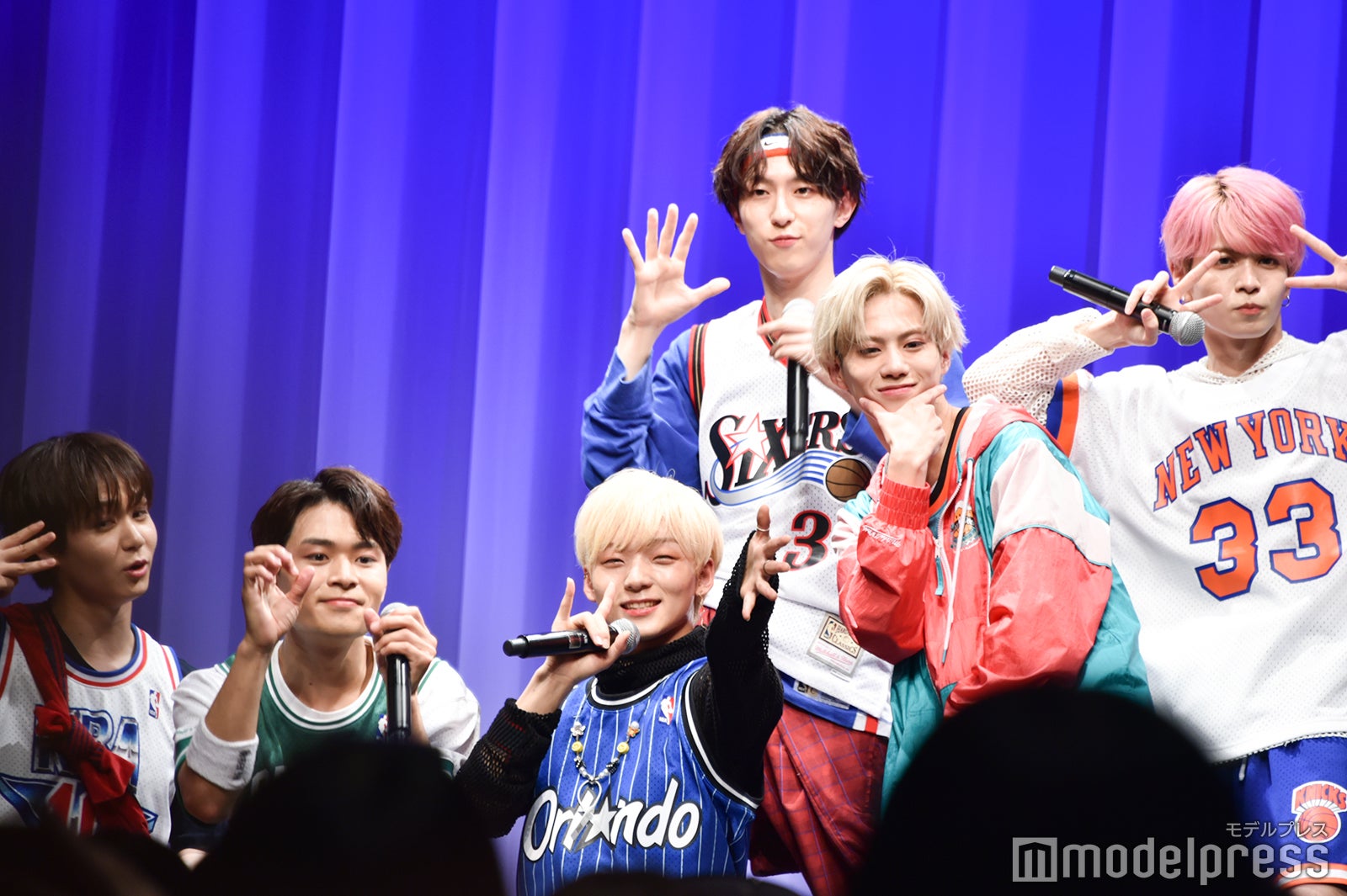 個性豊かにポーズを決めるOCTPATH／太田駿静、海帆、古瀬直輝、四谷真佑、小堀柊、栗田航兵 （C）モデルプレス