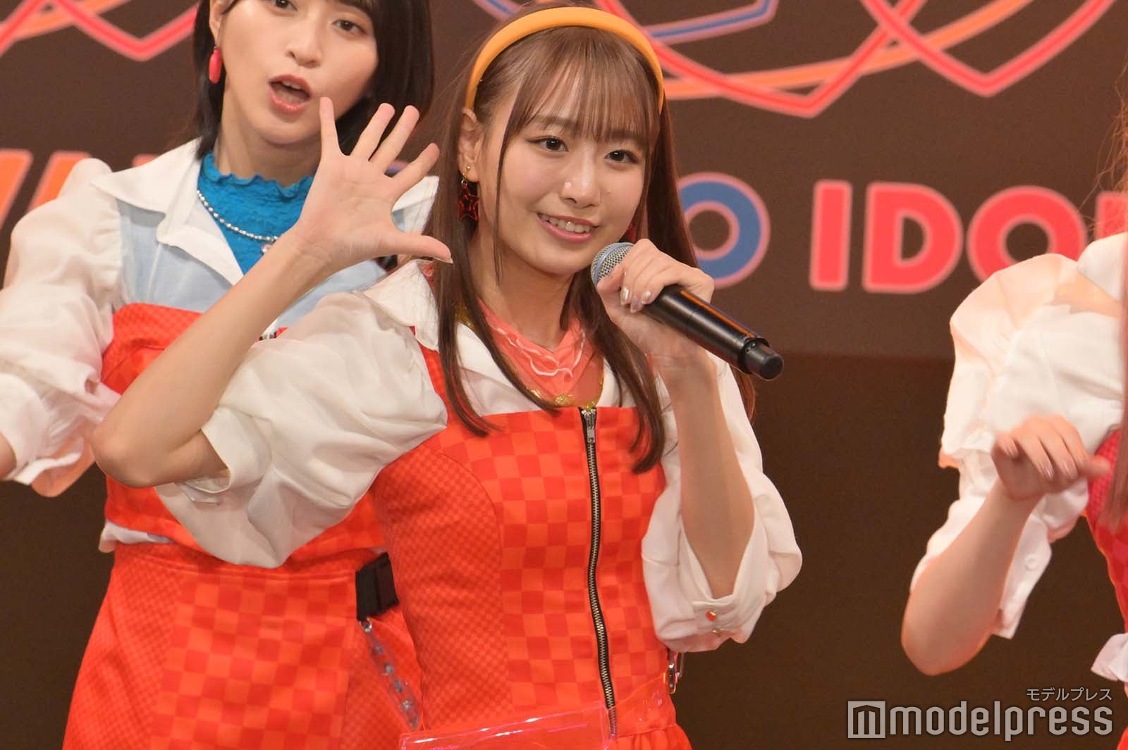 =LOVE （C）モデルプレス