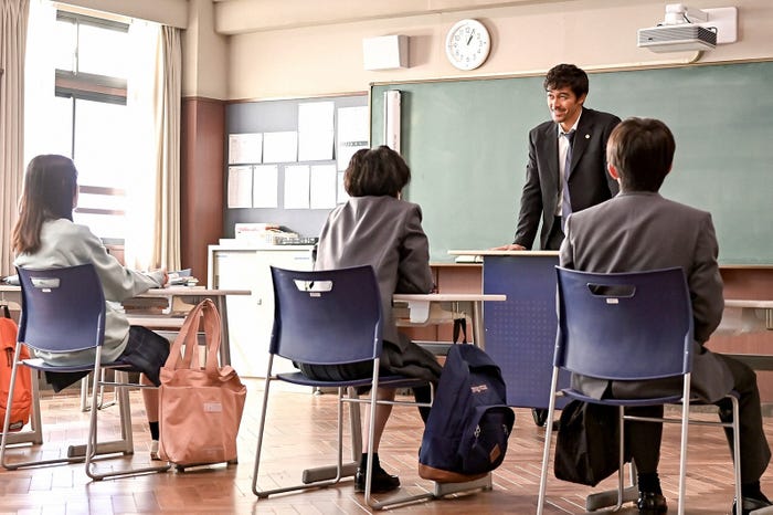 南沙良、平手友梨奈、加藤清史郎、阿部寛「ドラゴン桜」第3話より(C)TBS