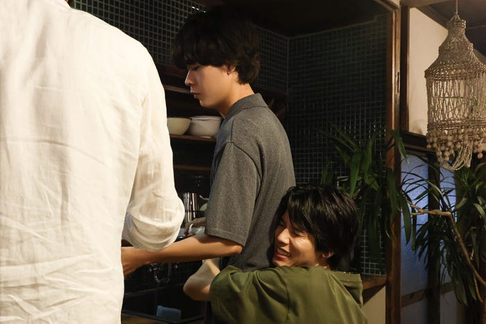 成田凌、萩原利久「初恋DOGs」第7話(C)TBS