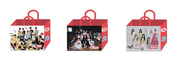 ショッピングバッグ(全3種)税込各935円<TO1/NiziU/Kep1er>/提供画像
