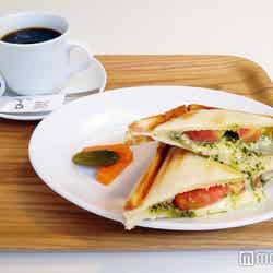 nemi Sandwich & Cafe カプレーゼサンド／画像提供：カッパドゥエチ