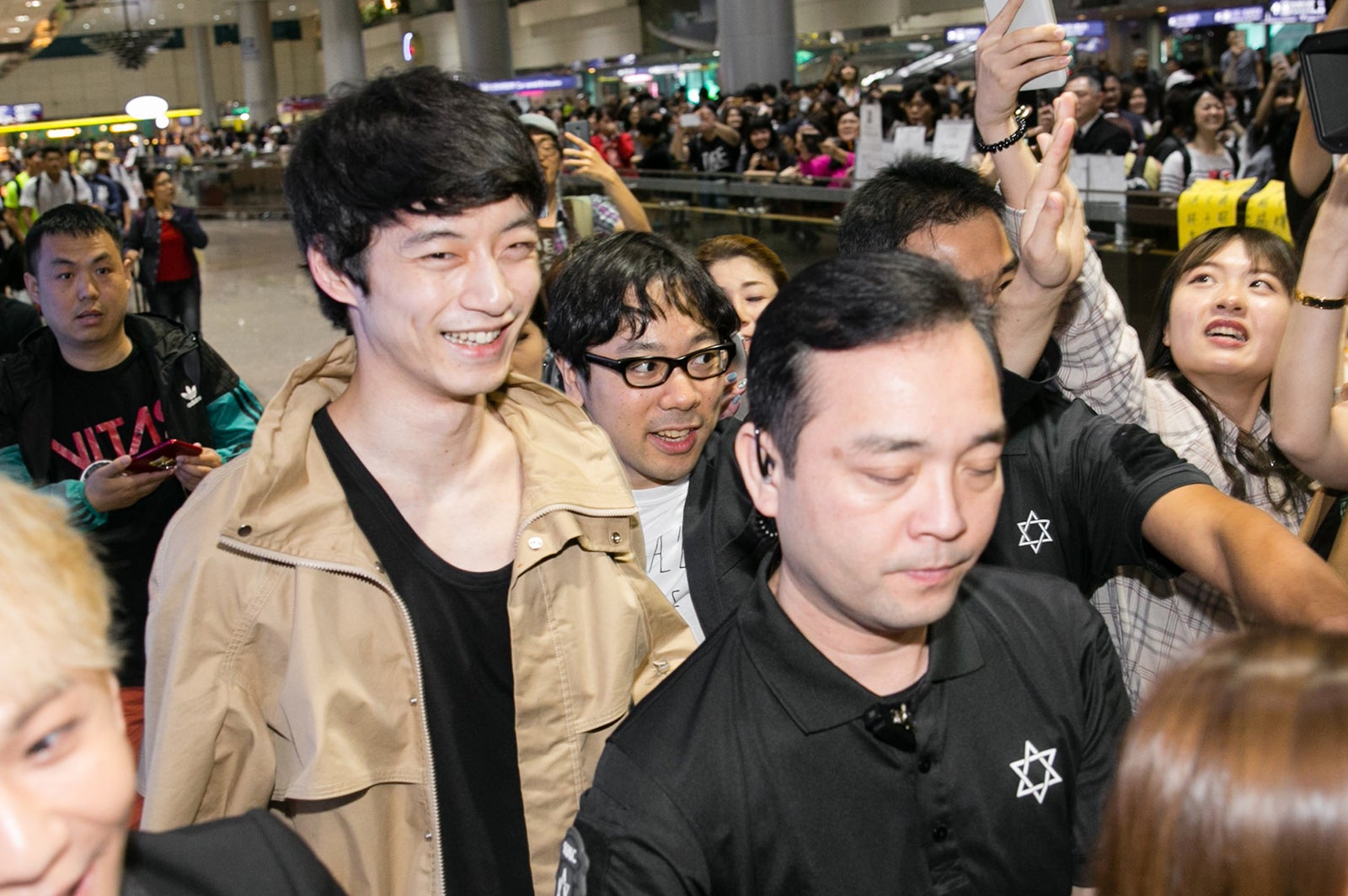 坂口健太郎、台湾でファン殺到の熱烈歓迎　綾瀬はるかとの印象的エピソード明かす