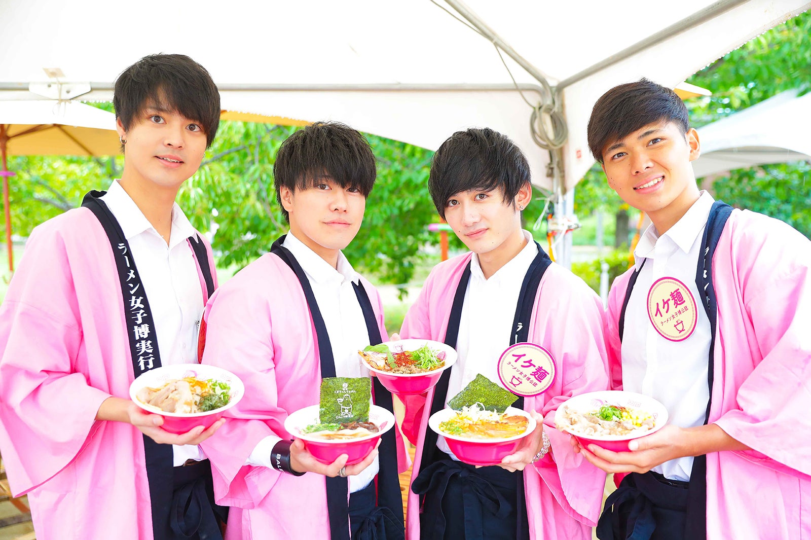 イケ麺スタッフ／画像提供：エイベックス・エンタテインメント