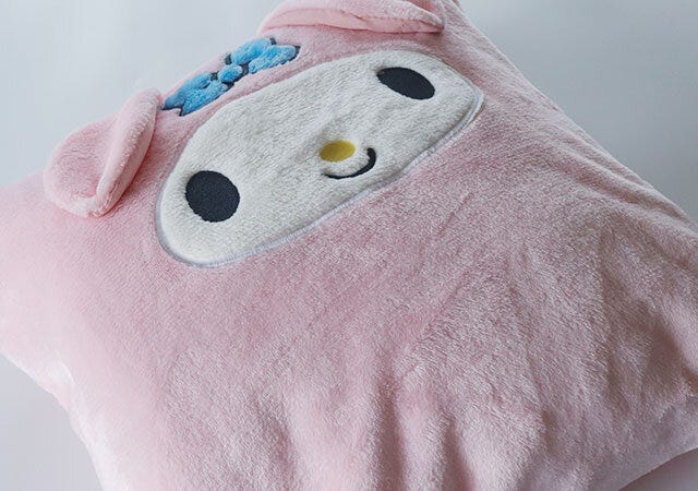 ダイソー　サンリオグッズ　マイメロディ　クッションカバー