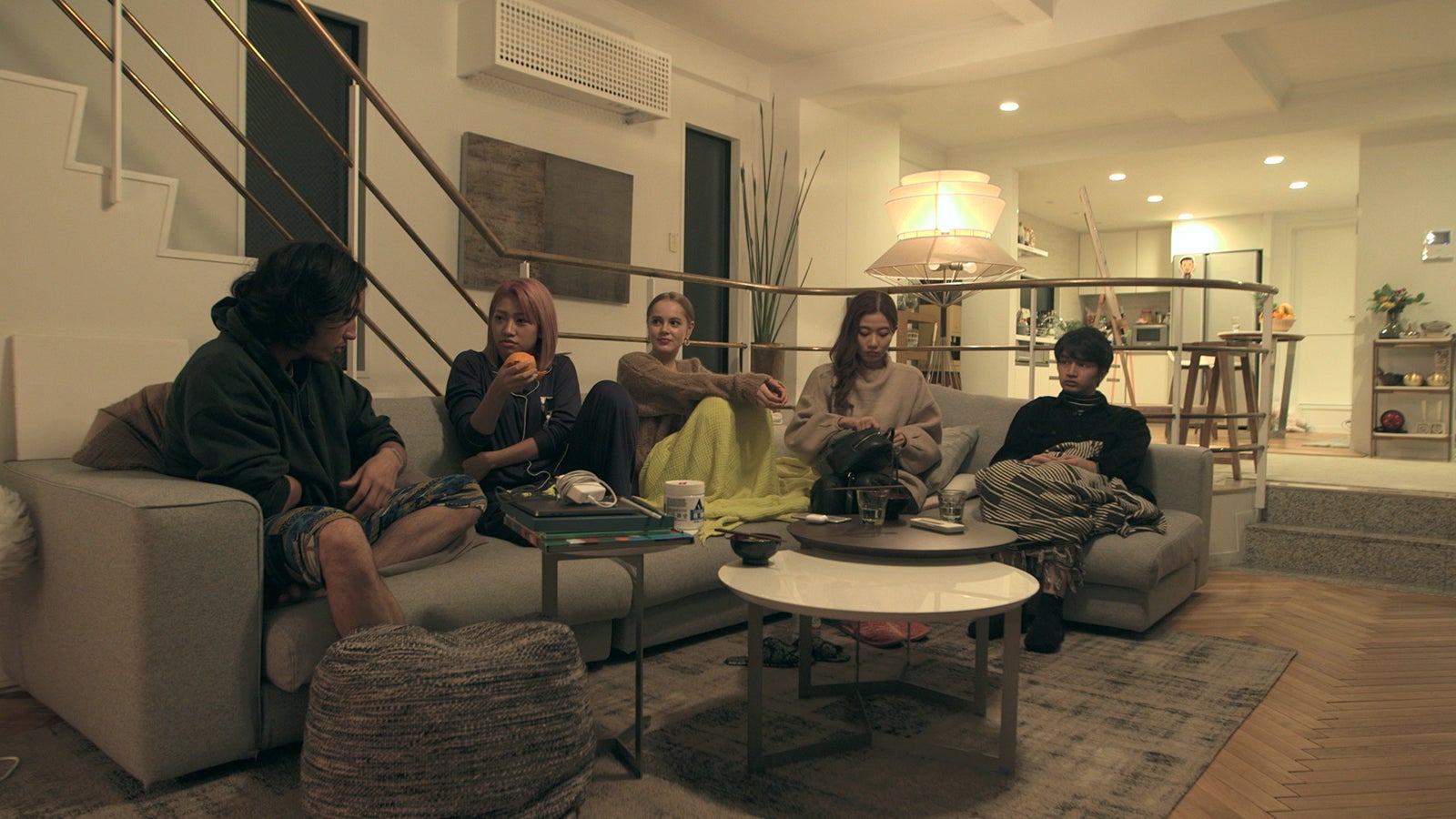 快、花、ビビ、愛華、トパス「TERRACE HOUSE TOKYO 2019-2020」31st WEEK（C）フジテレビ／イースト・エンタテインメント