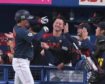 ネット「いない…」「違和感」WBC侍ジャパン中継から消えた大物人物 ベンチ横エリアに姿なく「何か足りないと思ったら」「不在か」「グラウンドレベルと聞いたら」